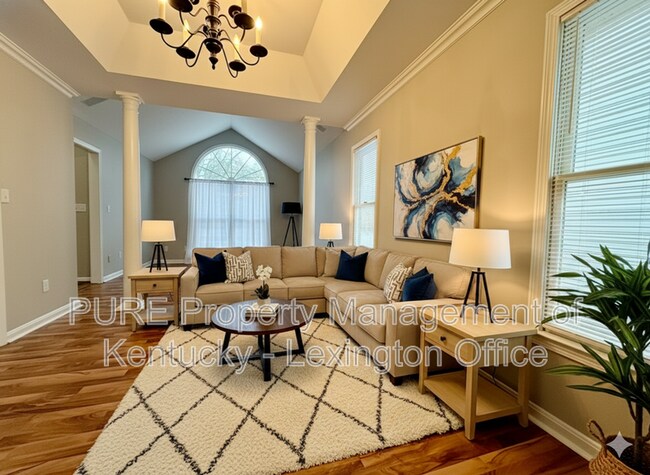 Building Photo - 552 Forest Hill Dr