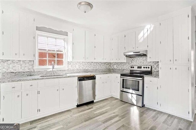 Building Photo - 5232 Ridge Forest Dr