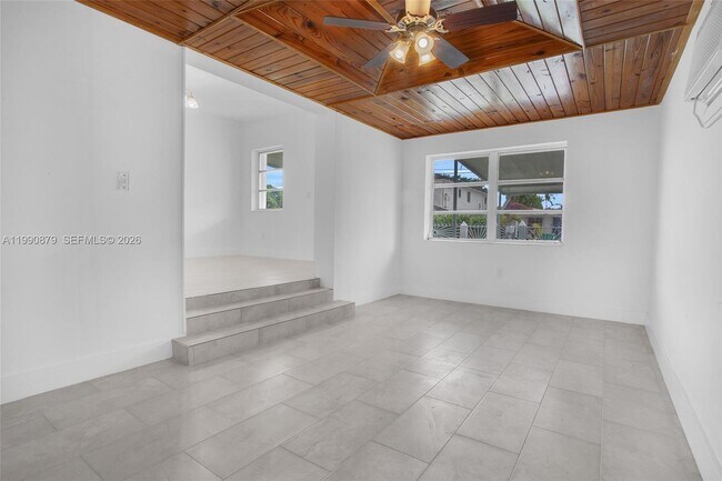 Building Photo - 6339 SW 32nd St