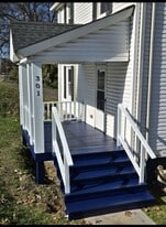 Building Photo - 303 N Houston St
