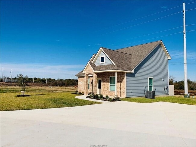 Building Photo - 7000 Canter Ct