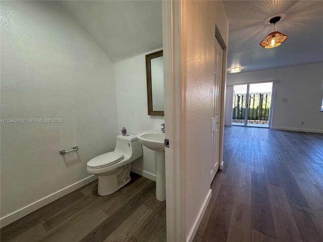 Building Photo - 322 NE 3rd St