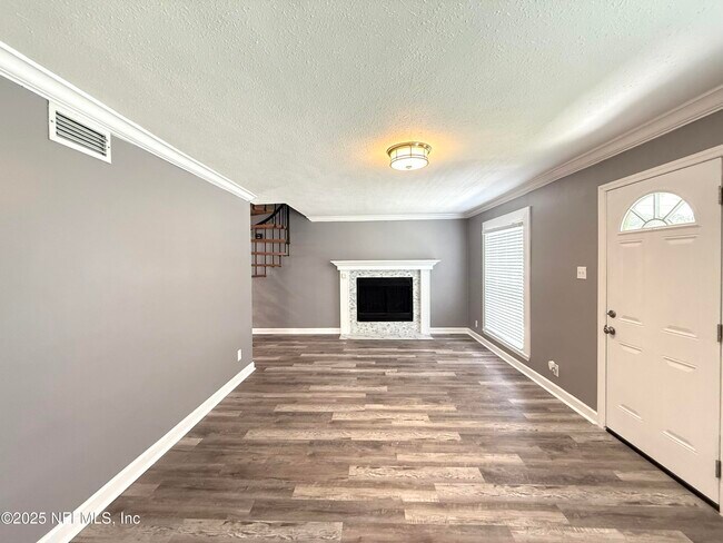 Building Photo - 5336 Cruz Rd