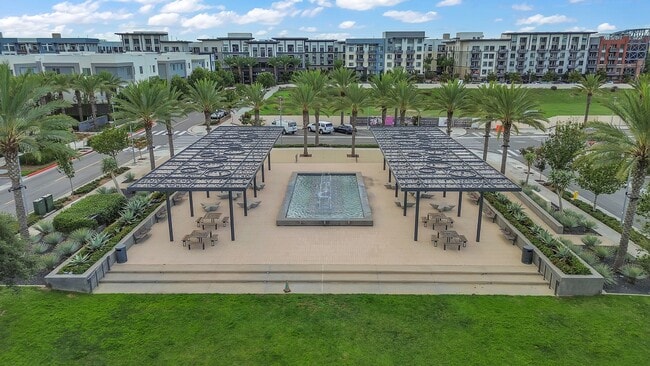 Building Photo - 1879 Union St