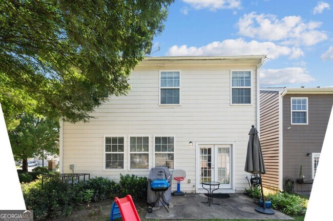 Building Photo - 605 Lofty Ln