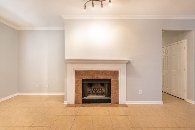 Building Photo - 1302 San Miguel Dr