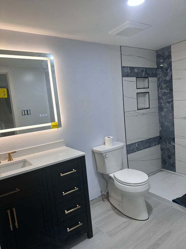 Building Photo - 423 Christopher Ave