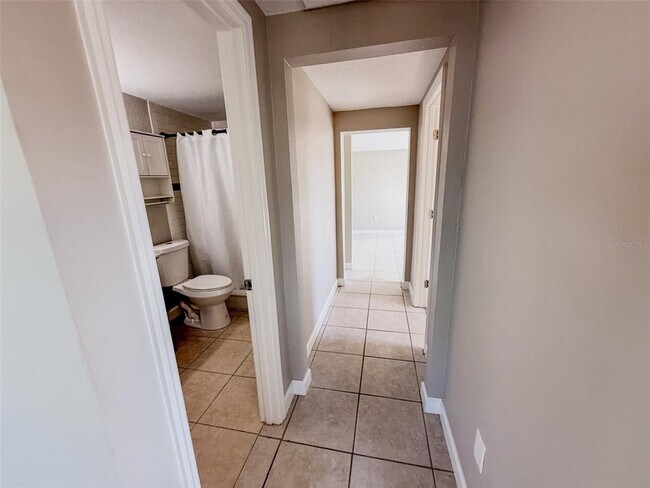 Building Photo - 818 Bayview Dr