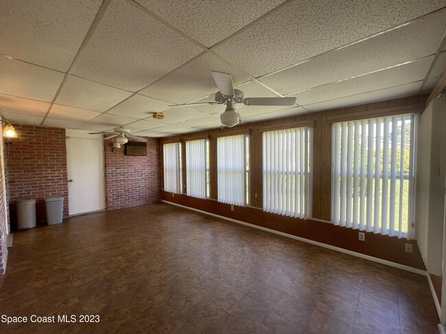 Building Photo - 670 John Hancock Ln