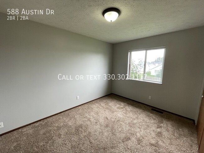 Building Photo - Spacious 2 bedroom townhome for rent in Ba...