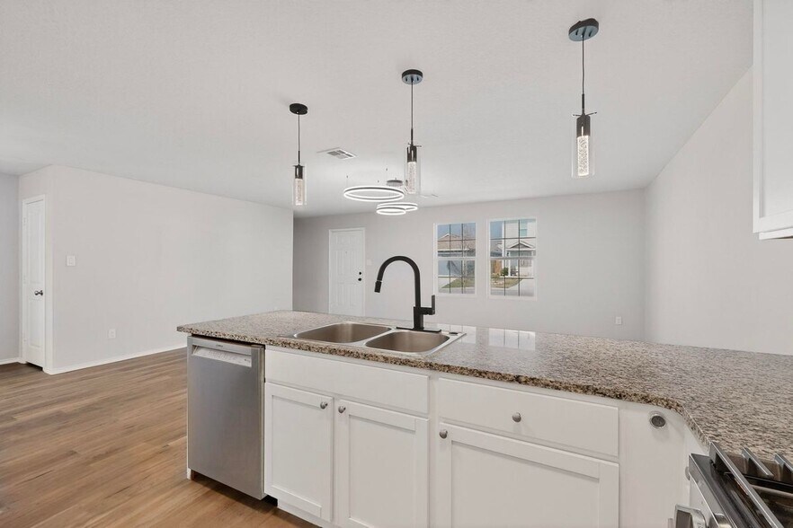Building Photo - 4140 Waterfall Cv