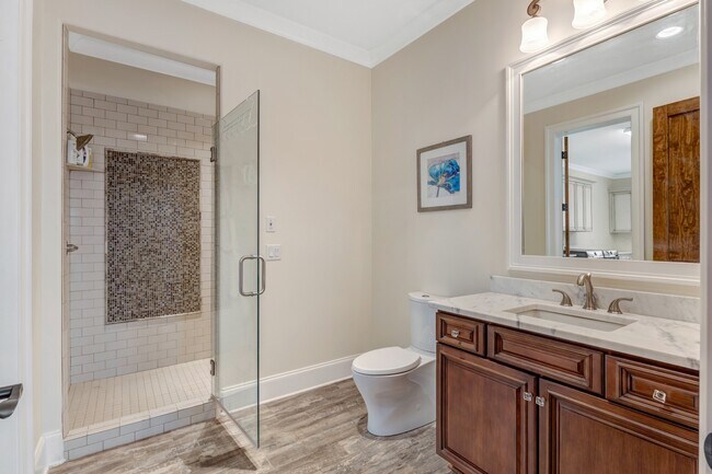 Building Photo - 5014 Mountview Pl