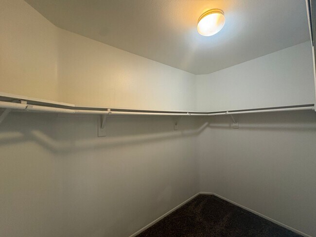 Building Photo - 7110 Rogue River Dr