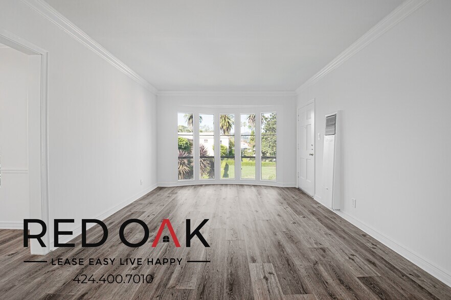 Building Photo - 5162 1/2 Clinton Ave