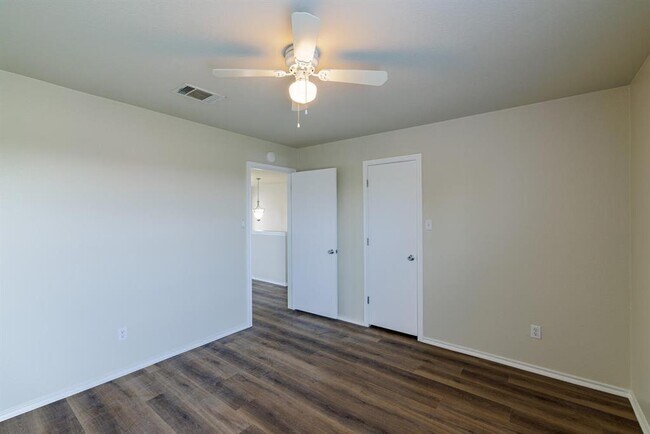 Building Photo - 157 Brickyard Ln
