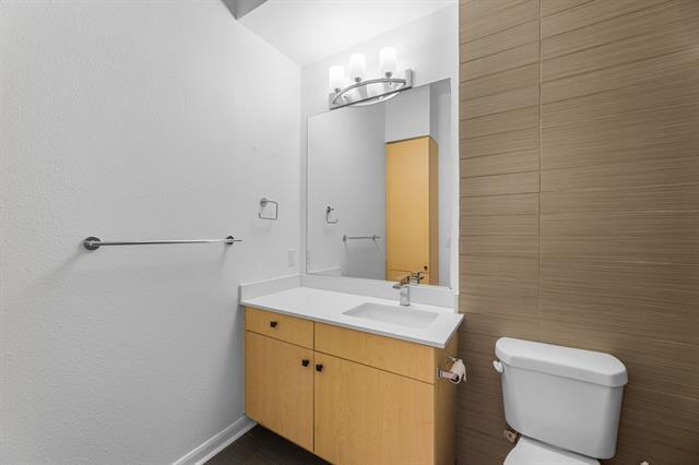 Building Photo - 3225 Turtle Creek Blvd