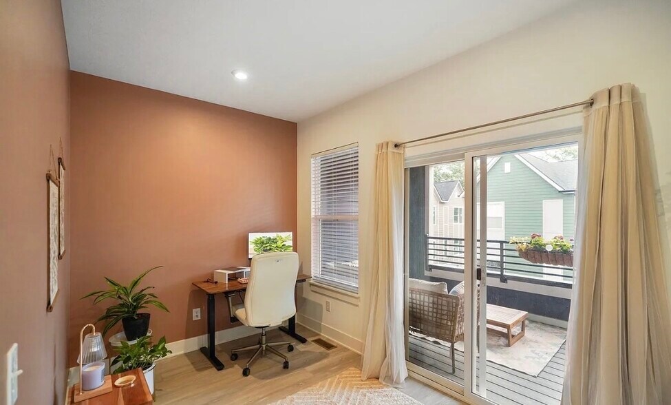 Building Photo - 2125 Coretta Way