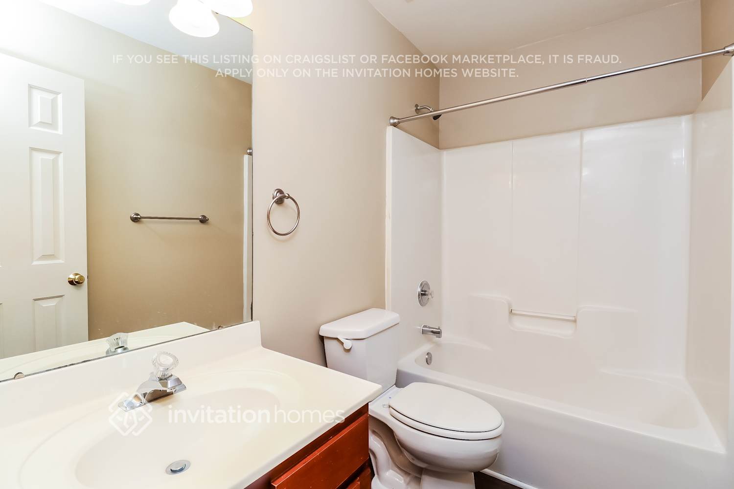 Building Photo - 3924 Chatterleigh Dr