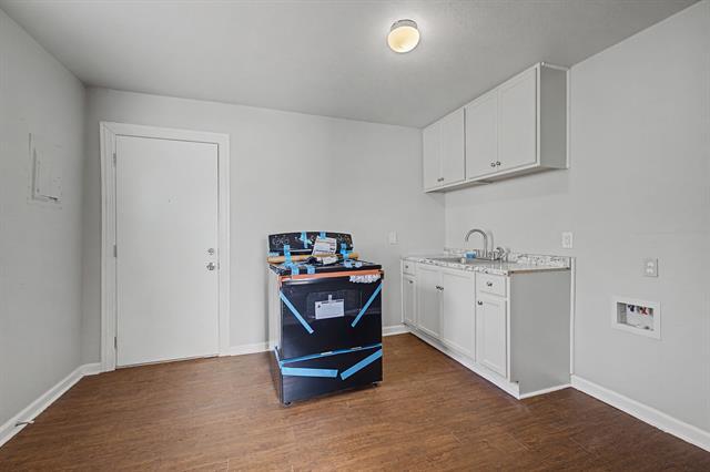 Building Photo - 3817 Collin St