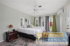 Building Photo - 505 W Esperanza Ave