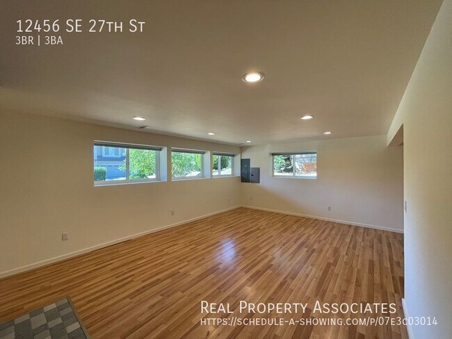 Building Photo - 12456 SE 27th St