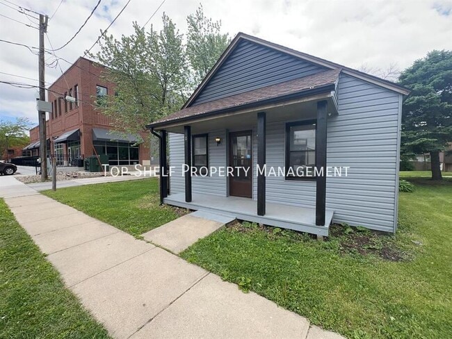 Primary Photo - 103 1st St SE