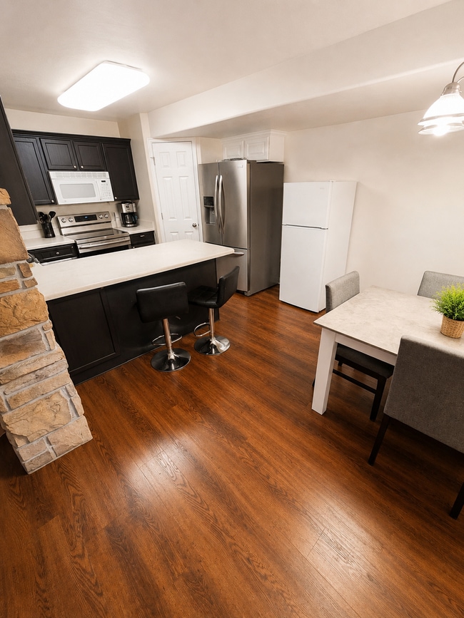 Building Photo - Charming 3-Bed, 2 Bath Condo in Pleasant Grove