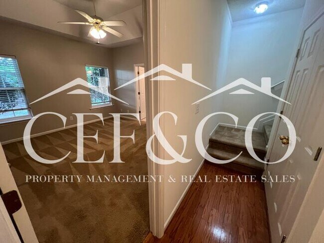 Building Photo - Spacious 3-Bedroom, 2-Bathroom Home in Rock Springs Community