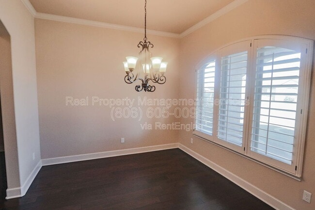 Building Photo - 9604 Justice Ave