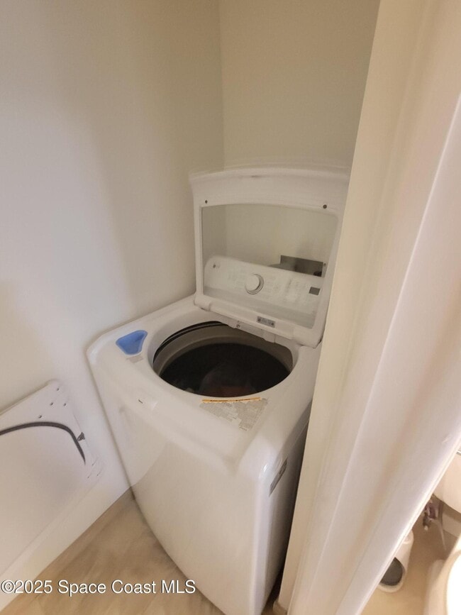 Building Photo - 2313 Vista Oaks Cir NE