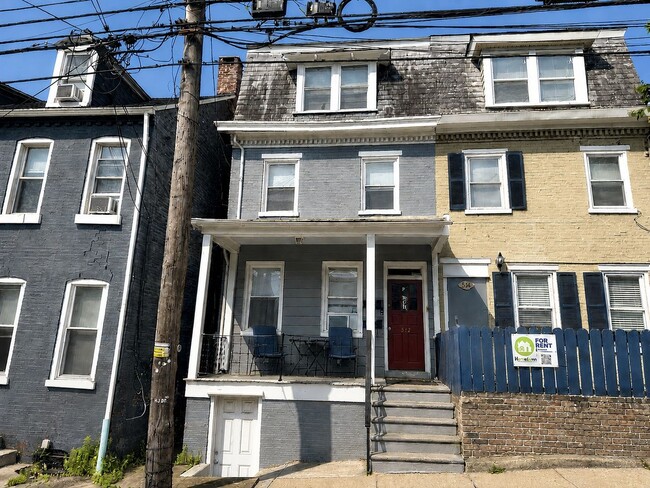 Building Photo - 512 W Orange St