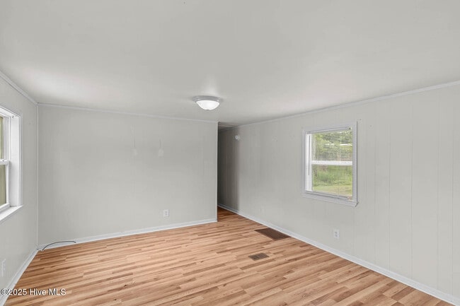 Building Photo - 1134 Old Maplehurst Rd
