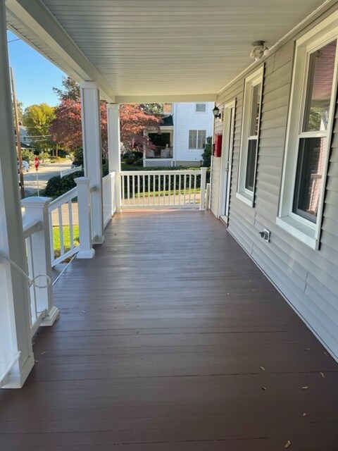 Building Photo - 32 Oakland St