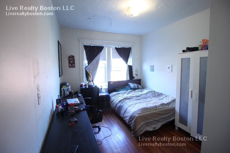 Building Photo - 11 Bostonia Ave