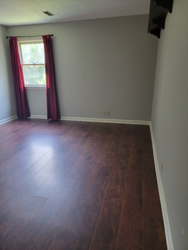 Building Photo - 712 E Fox Den Dr