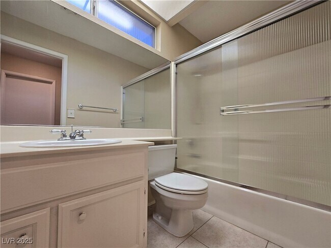 Building Photo - 8120 Sandy Creek Dr