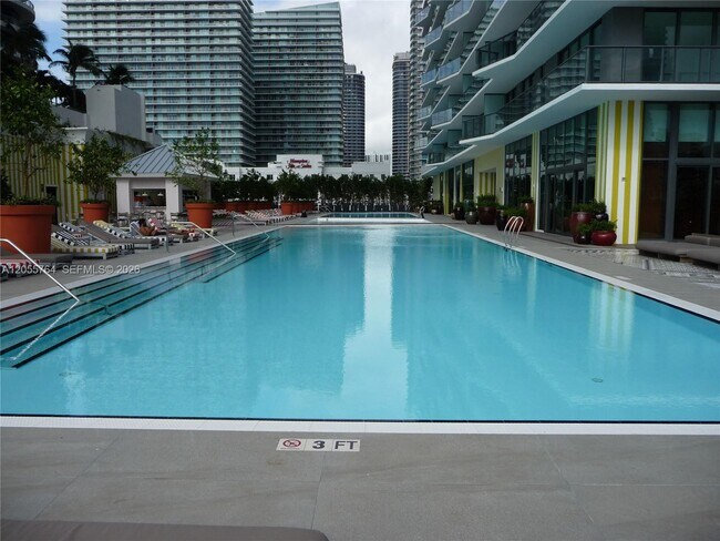 Building Photo - 1300 S Miami Ave