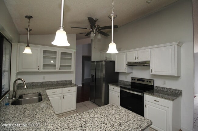 Building Photo - 1009 Fairplay Ave NW