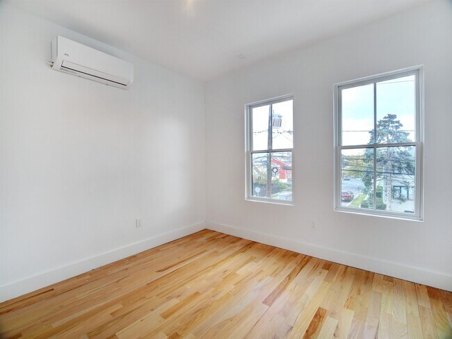 Building Photo - 151 Williams Ave