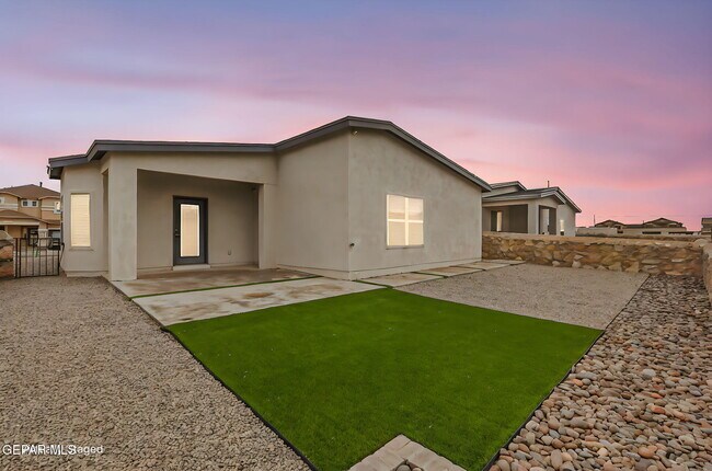 Building Photo - 151 N Halstead Dr