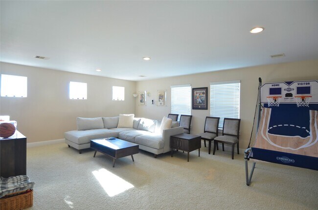 Building Photo - 8610 Ashland Way