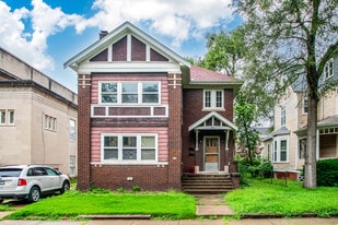 Building Photo - 1411 W Barker Ave