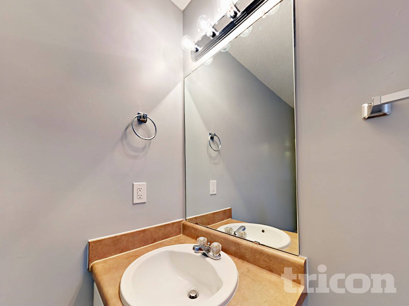 Building Photo - 8151 Deodora Cedar Ln