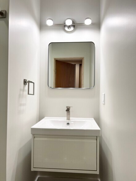 Building Photo - 179 Butternut St