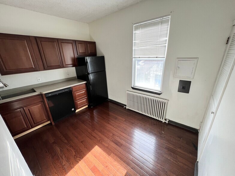 Building Photo - 845 N 23rd St