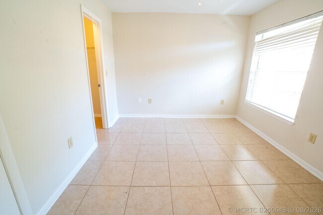 Building Photo - 4791 Via Palm Lakes