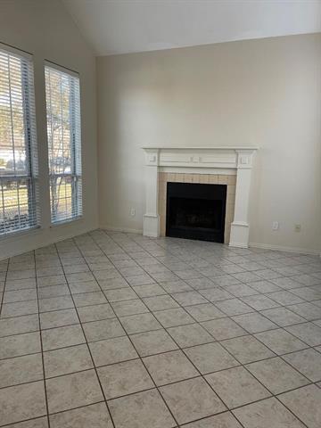 Building Photo - 7800 Kings Ridge Rd