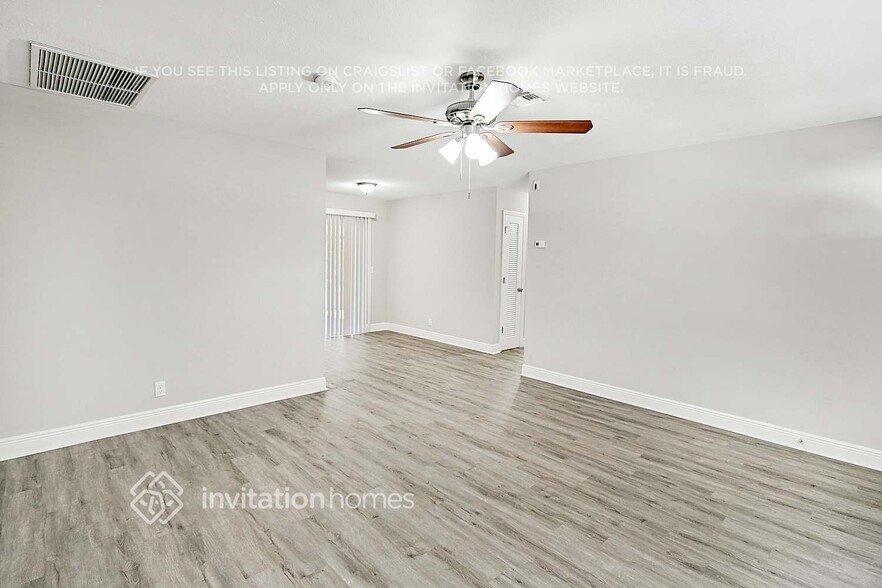 Building Photo - 530 S 13th Pl