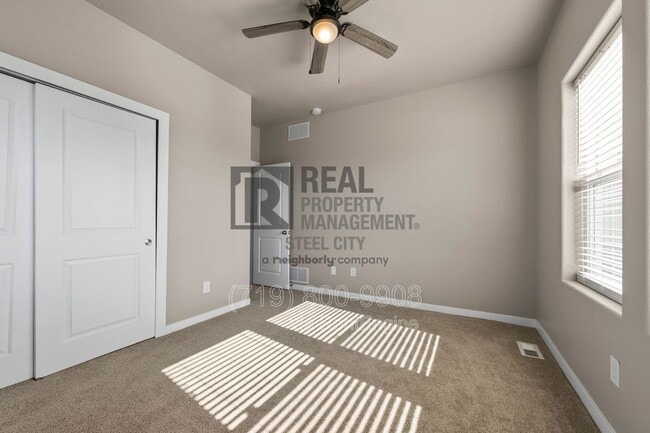 Building Photo - 295 W Acorn Dr