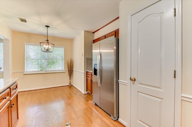 Building Photo - 4655 Wellington Ct